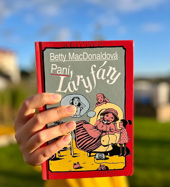 Paní Láryfáry